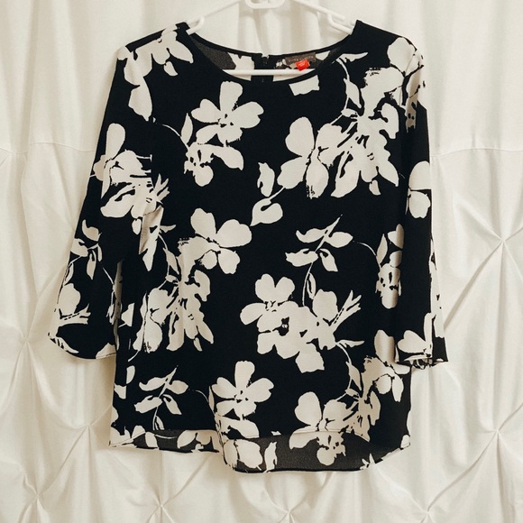 vince camuto floral top